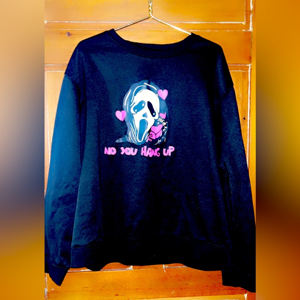 Halloween lovers! Brand new Scream sweatshirt!